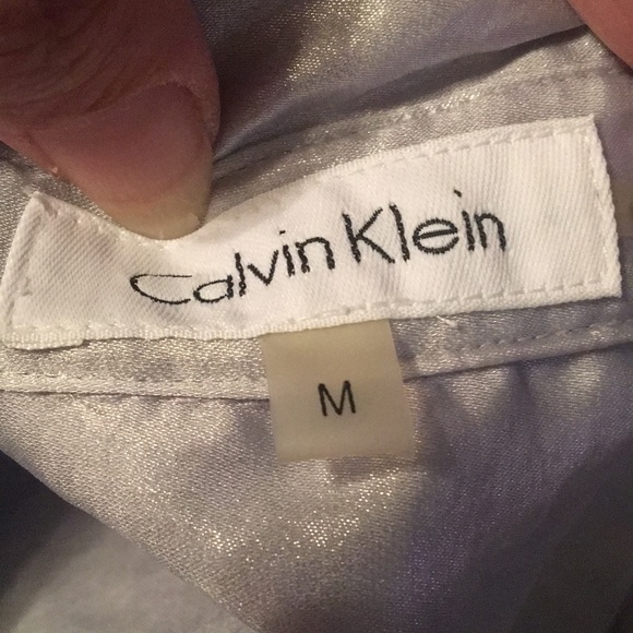 Calvin Klein long sleeve - Picture 3 of 4